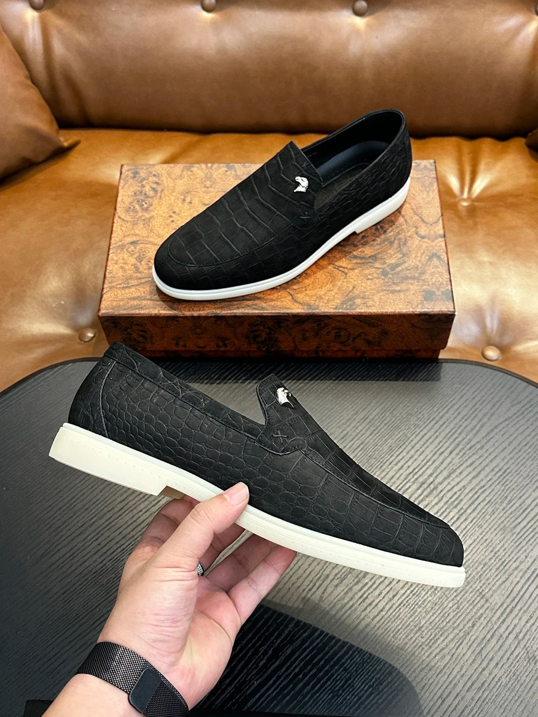 BLLIYOSS Classic Running Shoes for Men New lace up Casual Sports Shoes Comfort High-Quality Outdoors European big size 38-46