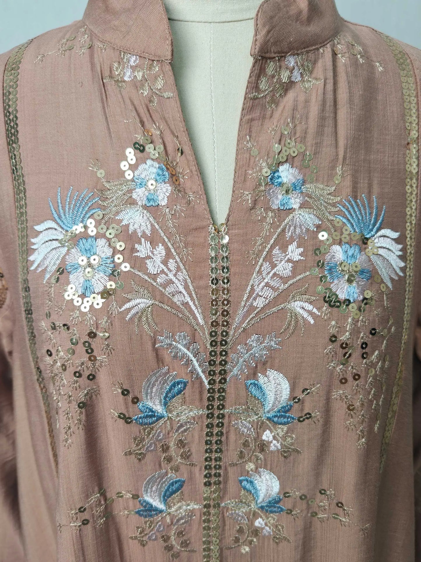 2025 Teal Muslim Abaya with Stand Collar and Exquisite Floral Embroidery Ideal for Islamic Festivities and Ramadan Celebrations