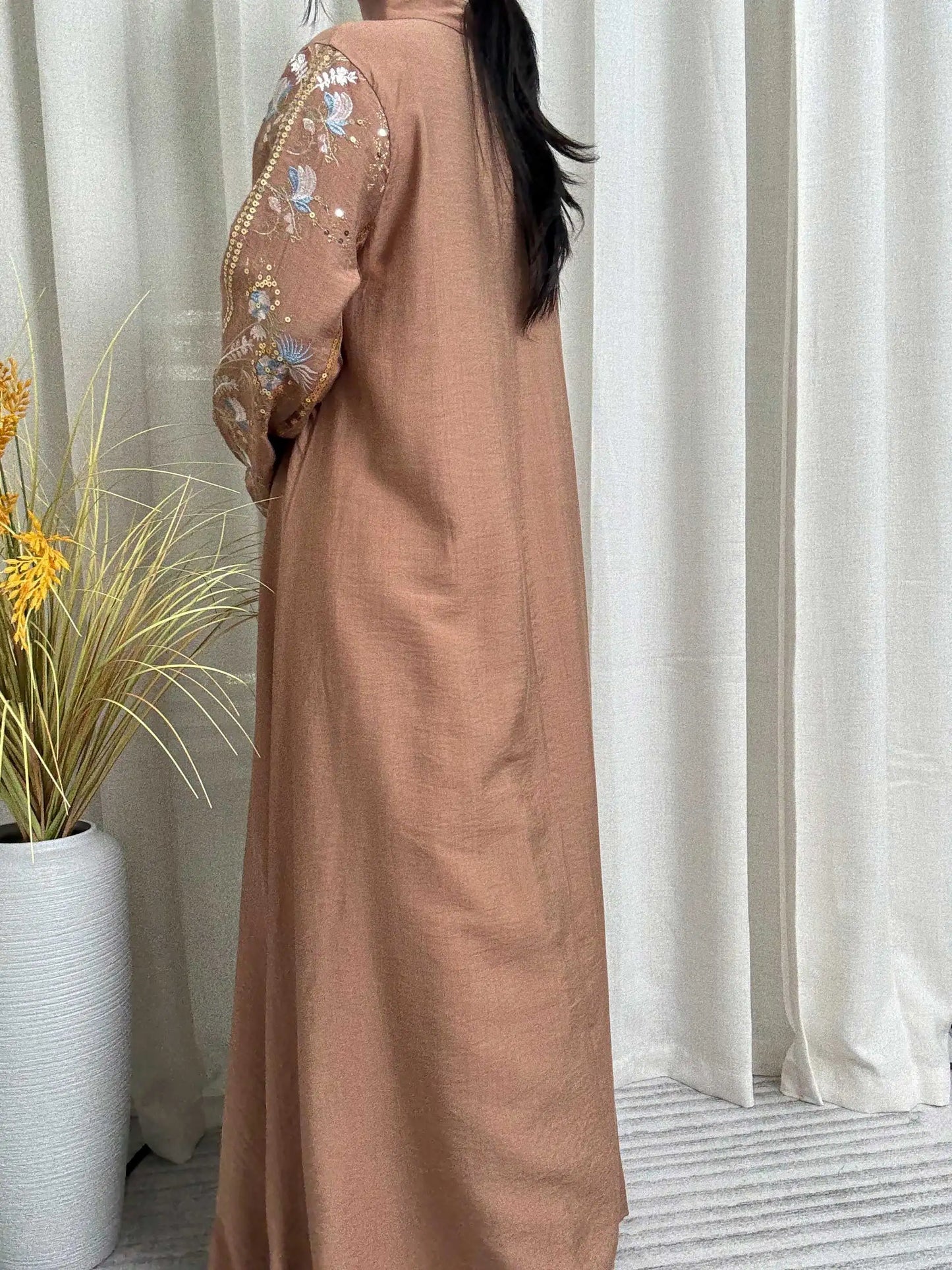 2025 Teal Muslim Abaya with Stand Collar and Exquisite Floral Embroidery Ideal for Islamic Festivities and Ramadan Celebrations