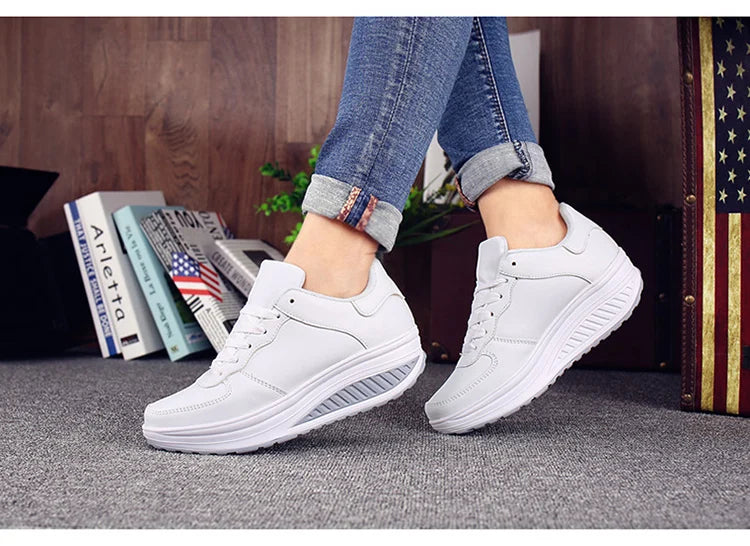 Women Sneakers Fashion Platform Shoes Lace Up Women Casual Flats Shoes Outdoor Lightweight Walking Women Shoes Zapatos De Mujer