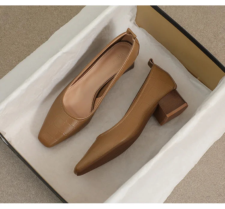 Shoes 2025 Fashion Women's Square Toe Casual Female Sneakers Clogs Platform Flats Oxfords Modis New On Heels Pointed Toe Comfort