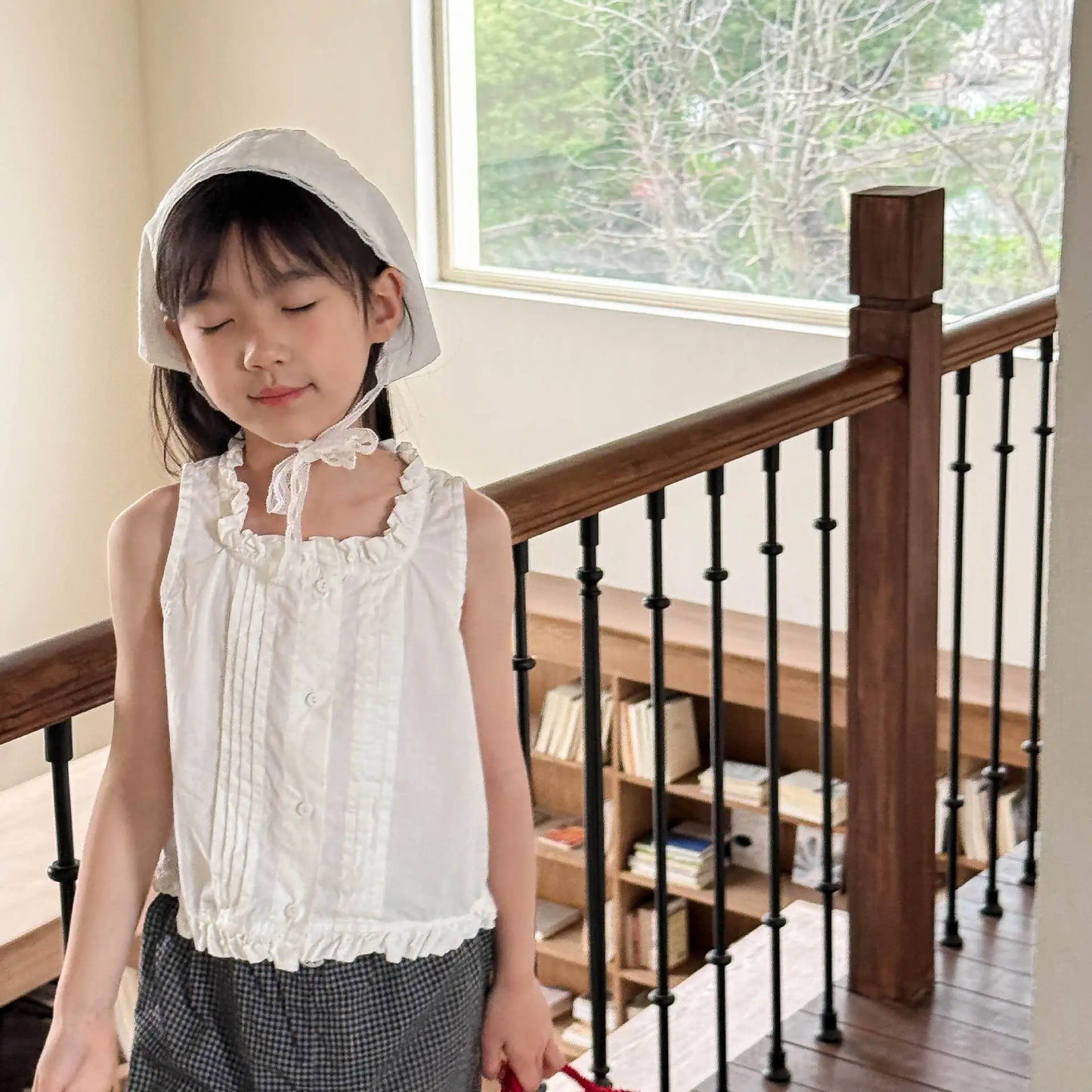 2025 Summer New Girls Sleeveless Lace Shirts Children Cotton Vest Baby Girls Blouse Solid Loose Princess Tops Kids Clothes