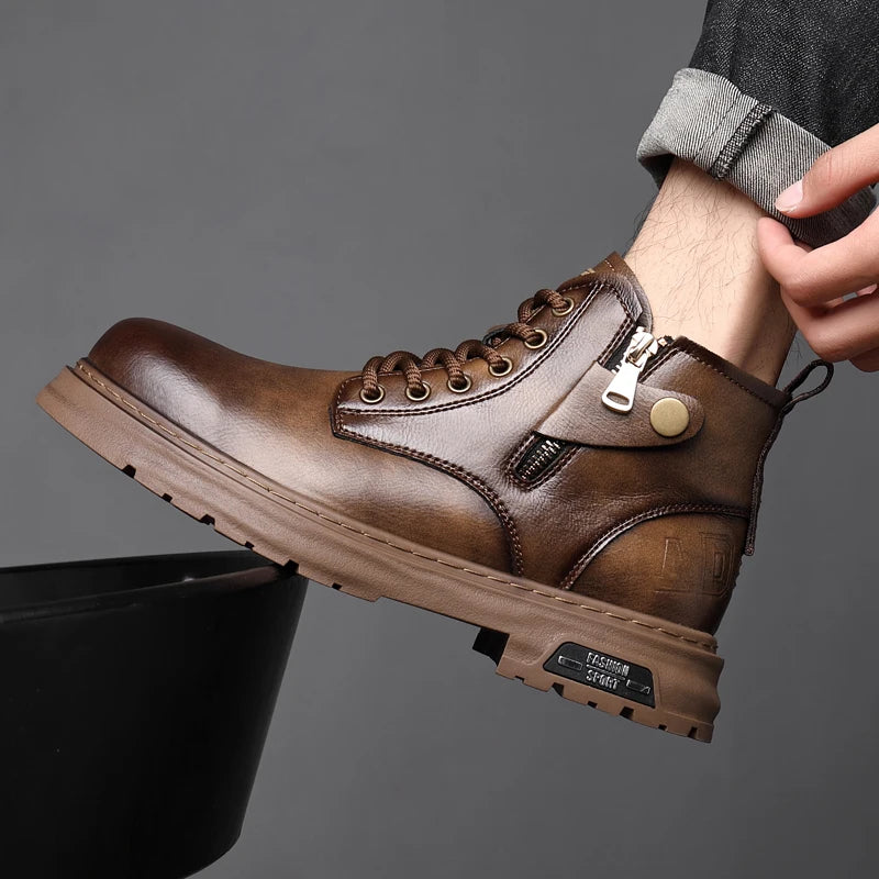 2025 New British Style Ankle Boots Men Outdoor Shoes Cargo Wear Casual High Quality Leather Boots Men's Non-slip Motorized Boots