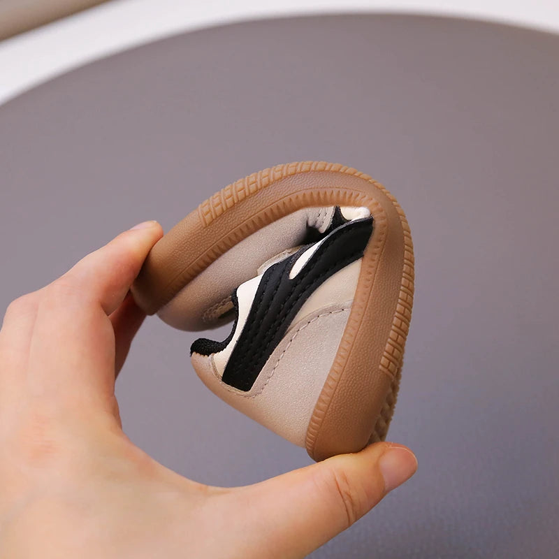 Children's Sneakers 1-8 Years Old Beige Lightweight Boys Girls Casual Shoes Four Seasons Black Soft Non-slip Kids Single Shoes