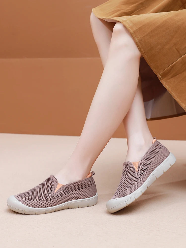 Women's casual shoes are lightweight, non slip, breathable, loafers for commuting and travel, flat shoes for comfortable women's
