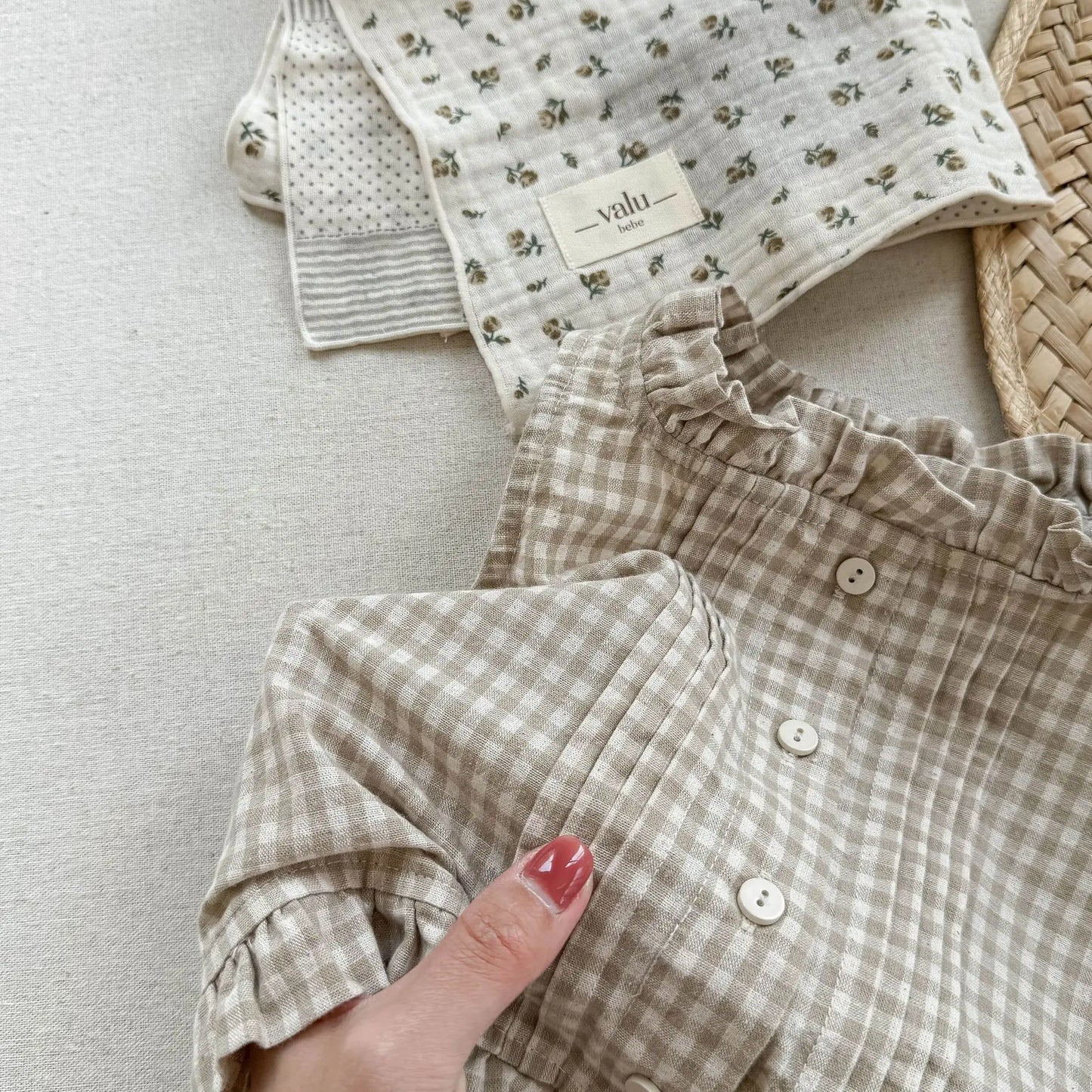 2025 Summer New Girls Sleeveless Lace Shirts Children Cotton Vest Baby Girls Blouse Solid Loose Princess Tops Kids Clothes