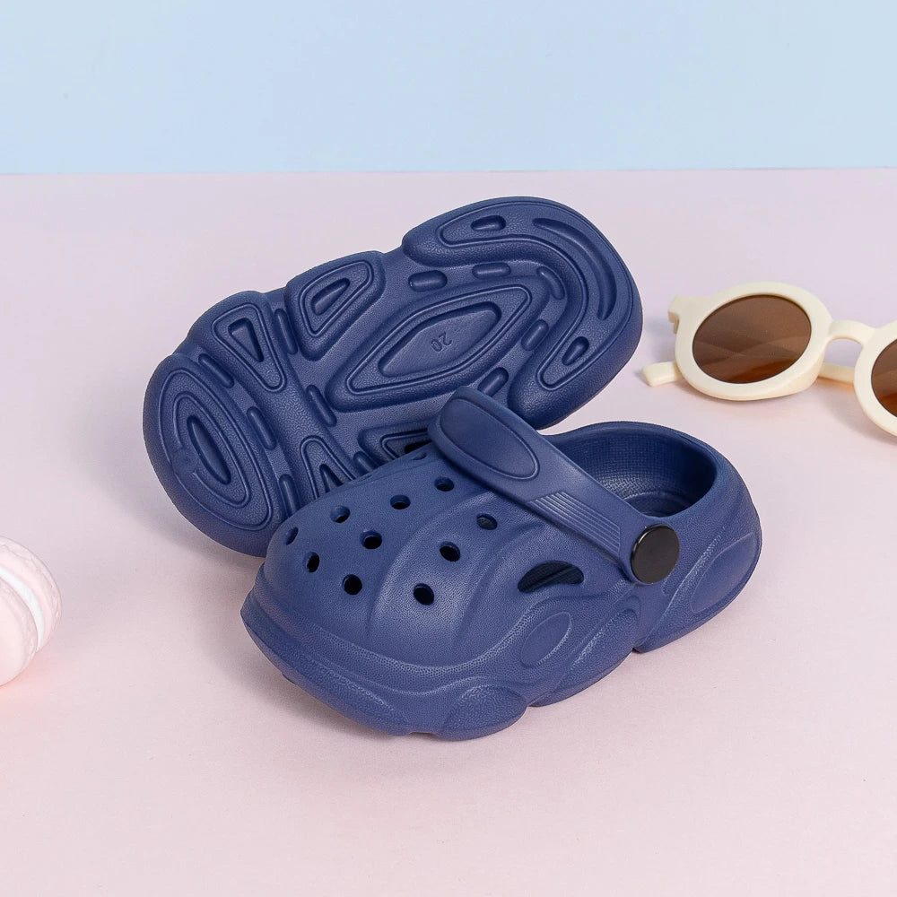 Children's Sandals Hole Shoes Classic Colors with Soft Anti- Skid Kids Slippers Can Diy for Baby Boys and Girls Beach Shoes