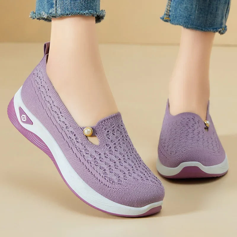 Women's shoes 2025 Spring and Autumn casual fashion soft sole lightweight single shoe women's breathable mother's shoes