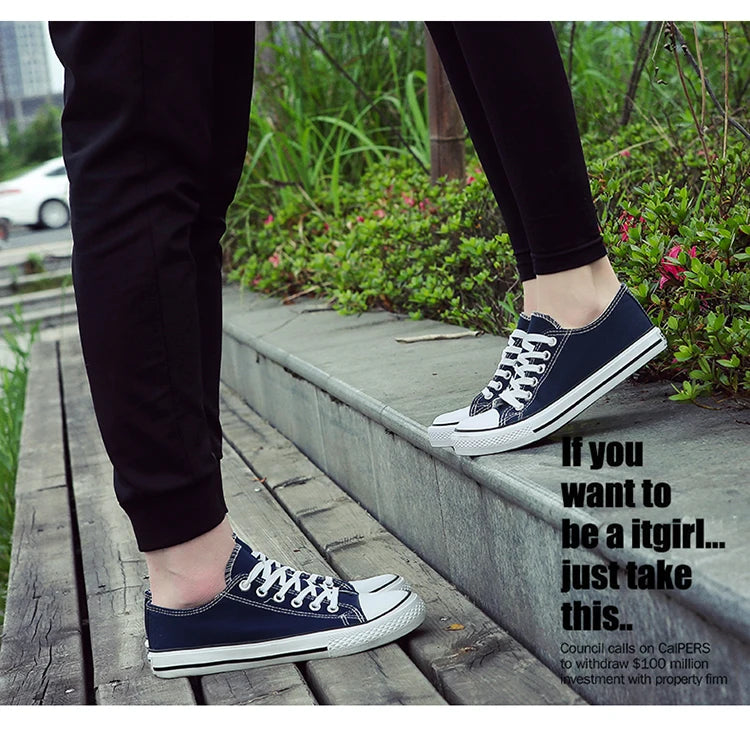 2025 Classic Canva Shoes Korean Style Couple Casual Fabric Shoes Low Top Trendy Versatile Comfortable Men's Board Shoes