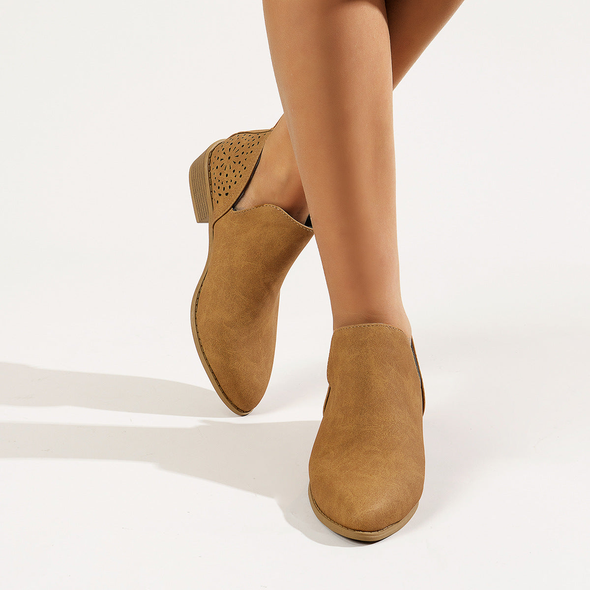 American Women's Short Boots British Style Pointed Toe Thick Heel Fashion Short Boots European Fashion Designer Platform Boots