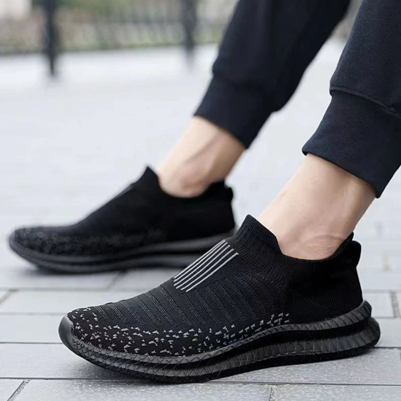 Men Shoes Breathable Sneakers Fashion Soft Sole Male Running Shoes Loafers Walking Vulcanized Shoe Slip on Flat Men Casual Shoes