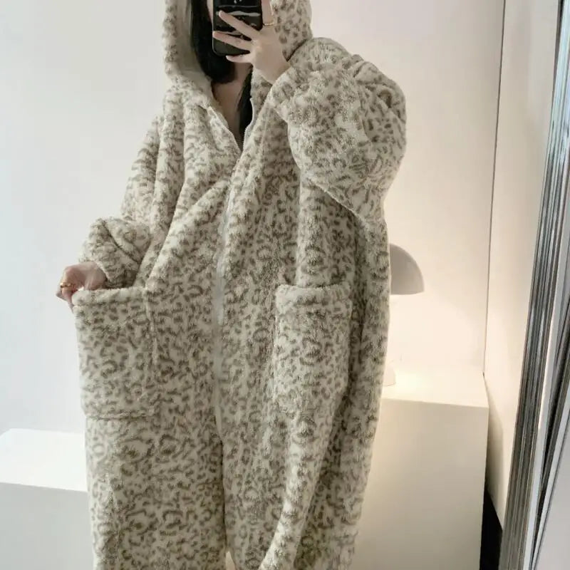 Women's Clothing Winter Pajamas Hooded Fleece-Lined Thicken Ins Wind Coral Fleece Plus Size Homewear Keep Warm Comfortable
