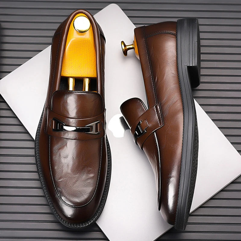 Classic Style Men's Fashionable Business Casual Leather Shoes Spring British Retro Comfortable Soft Sole Loafers Driving Shoes