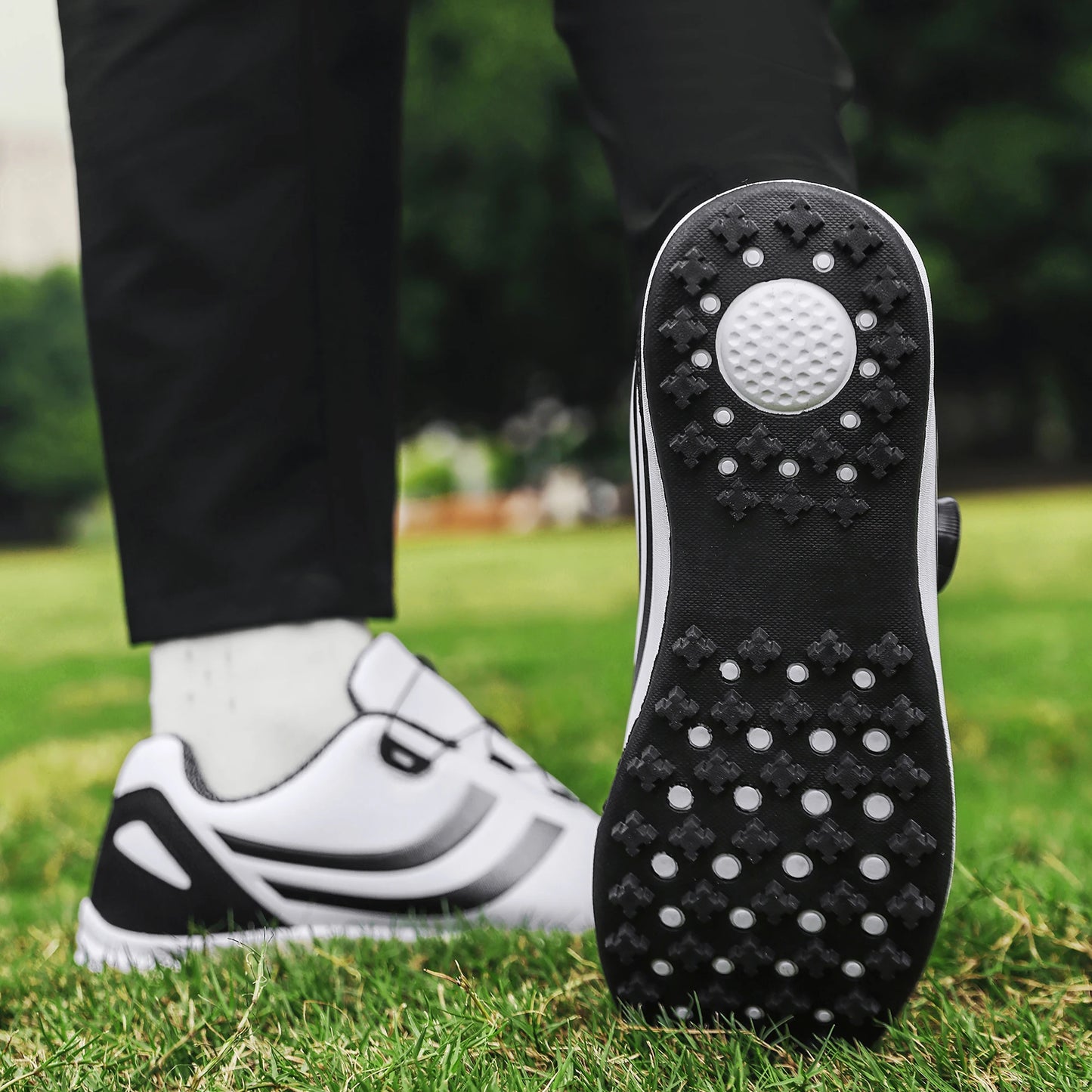 Golf shoes For Men, Fashionable and Casual, Suitable for Outdoor use, Breathable and Comfortable, With anti-slip soles in White