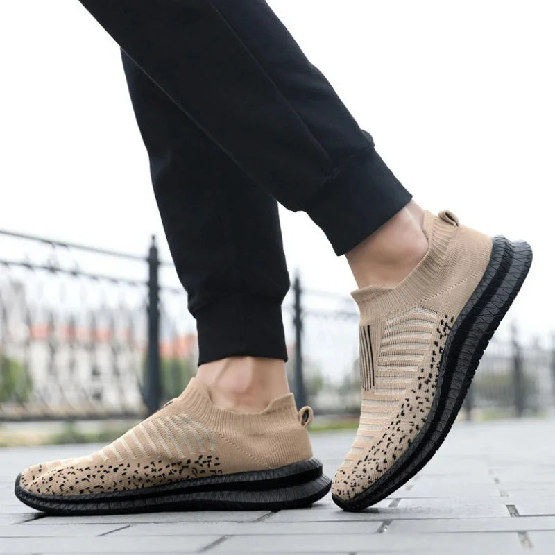 Men Shoes Breathable Sneakers Fashion Soft Sole Male Running Shoes Loafers Walking Vulcanized Shoe Slip on Flat Men Casual Shoes