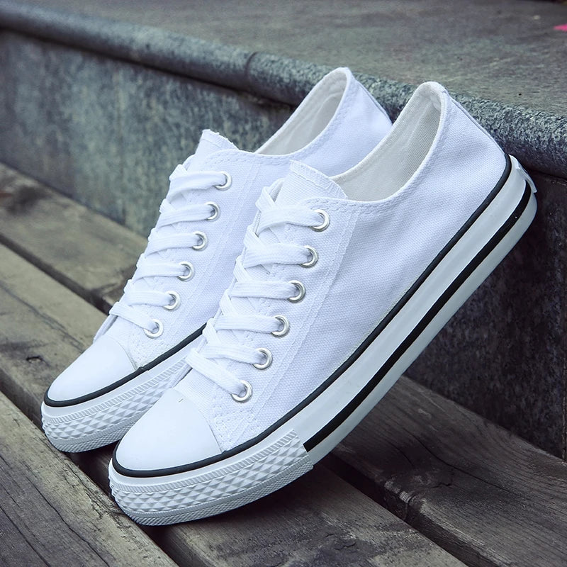 2025 Classic Canva Shoes Korean Style Couple Casual Fabric Shoes Low Top Trendy Versatile Comfortable Men's Board Shoes