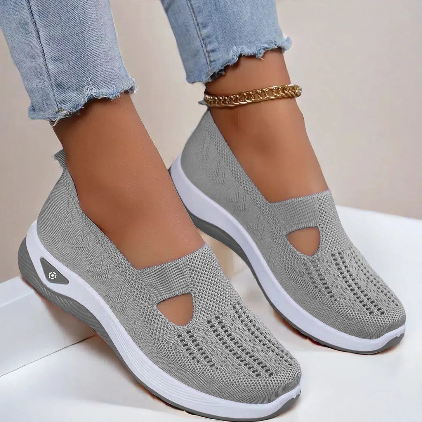 2025Women's Sneakers Breathable Slip on Walking Shoes Mesh Low Top Womens Vulcanized Shoes Soft Sole Lightweight Women Shoes