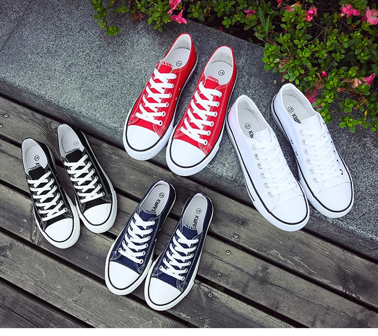 2025 Classic Canva Shoes Korean Style Couple Casual Fabric Shoes Low Top Trendy Versatile Comfortable Men's Board Shoes