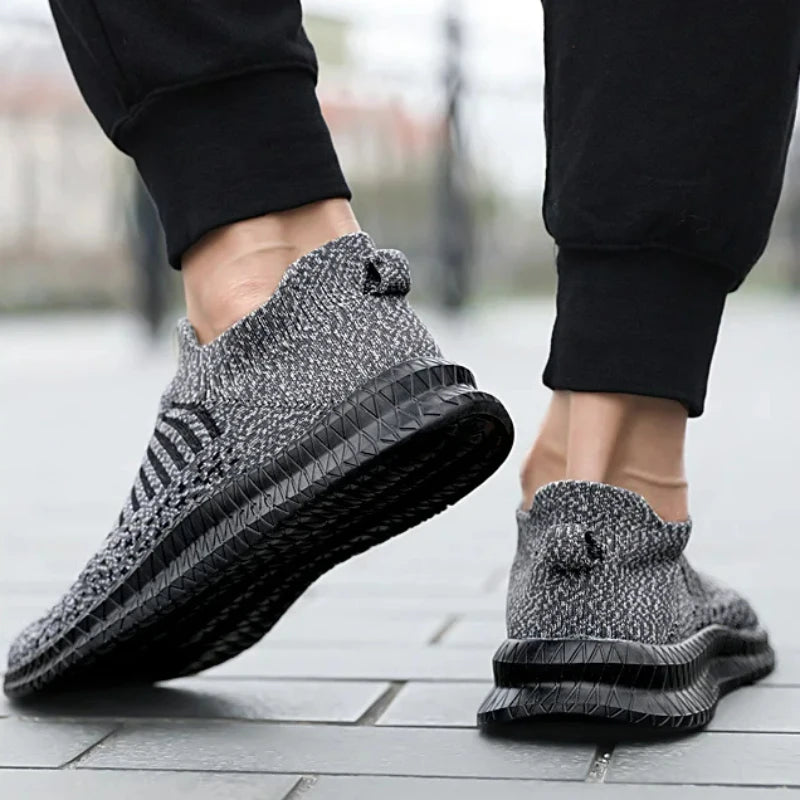 Men Shoes Breathable Sneakers Fashion Soft Sole Male Running Shoes Loafers Walking Vulcanized Shoe Slip on Flat Men Casual Shoes