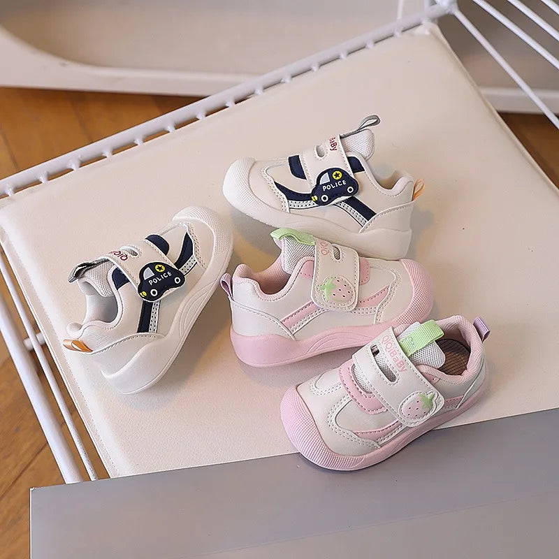 Children's sports shoes for boys and girls anti slip 2025 summer fashion design cute sweet and comfortable casual shoes