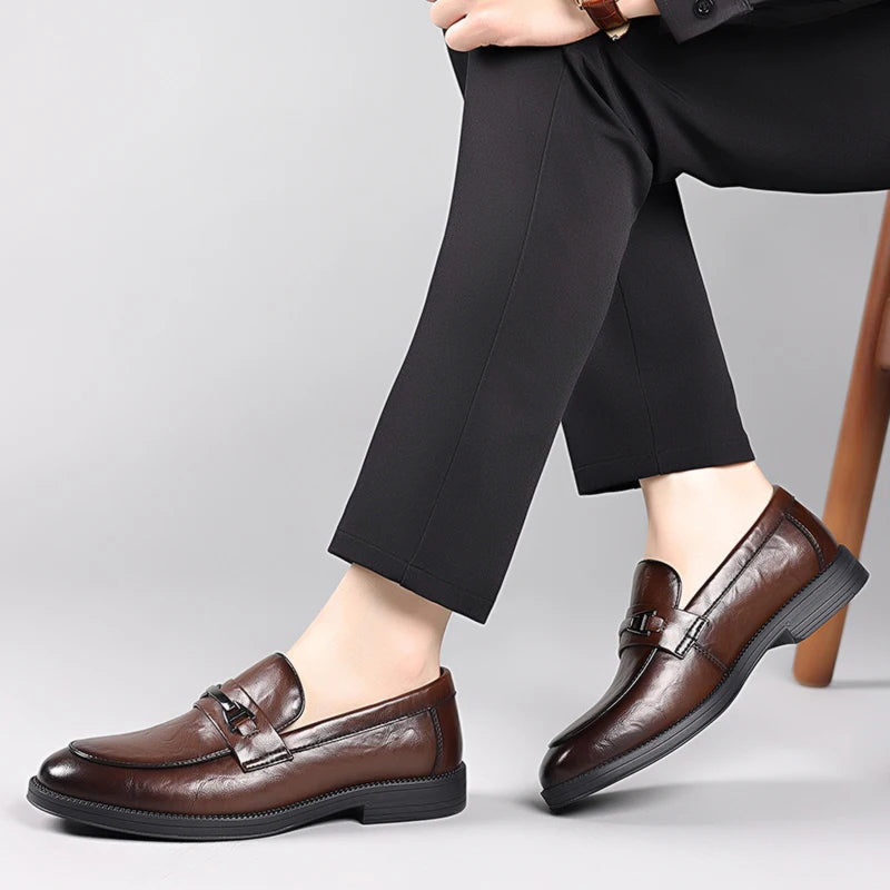 Classic Style Men's Fashionable Business Casual Leather Shoes Spring British Retro Comfortable Soft Sole Loafers Driving Shoes
