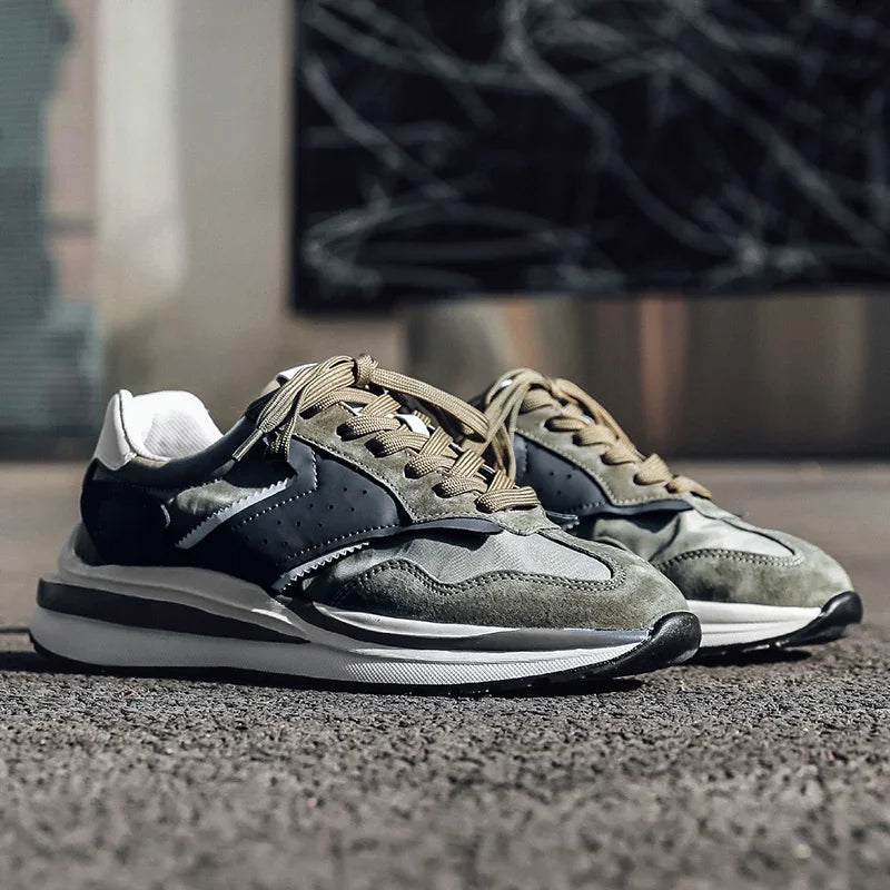 Men's Sports Shoes with Color Matching Fashionable and Versatile Soft-soled Lightweight New Lace-up Outdoor Casual Shoes