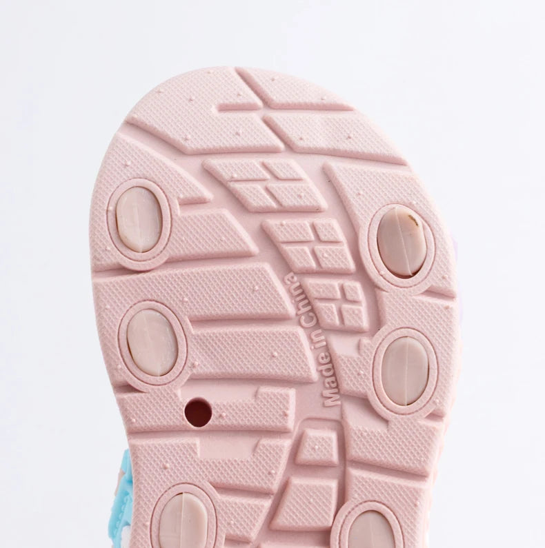 One Pairs of Summer Kids' Sandals Unisex Soft Bottom Casual Beach Shoes for Primary School Students