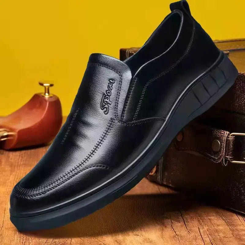 Classic Men's Leather Shoes New Black Soft Bottom Anti Slip and Breath Shoes Low-top Business Casual Loafers Formal Men's Shoes