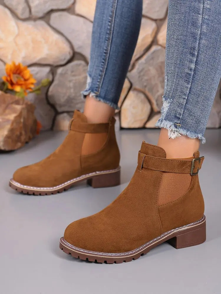 Autumn Winter Women Boots High Quality Belt Buckle Women Platform Boots Fashion British Style Round Toe Ankle Boots Women Shoes