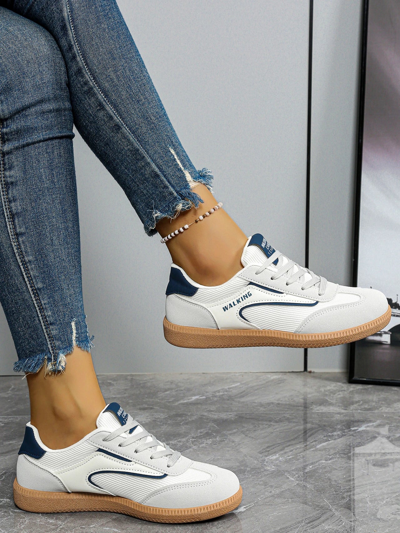 White Shoes for Women, Comfortable and Casual, Flat-Soled, Round-Toe, Lace-Up Women's Shoes, All-Season Color-Blocked Single Shoes