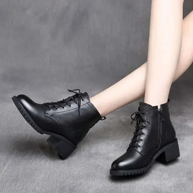 Short boots 2025  new fashion British style soft leather mid heel thick heel versatile women's shoes