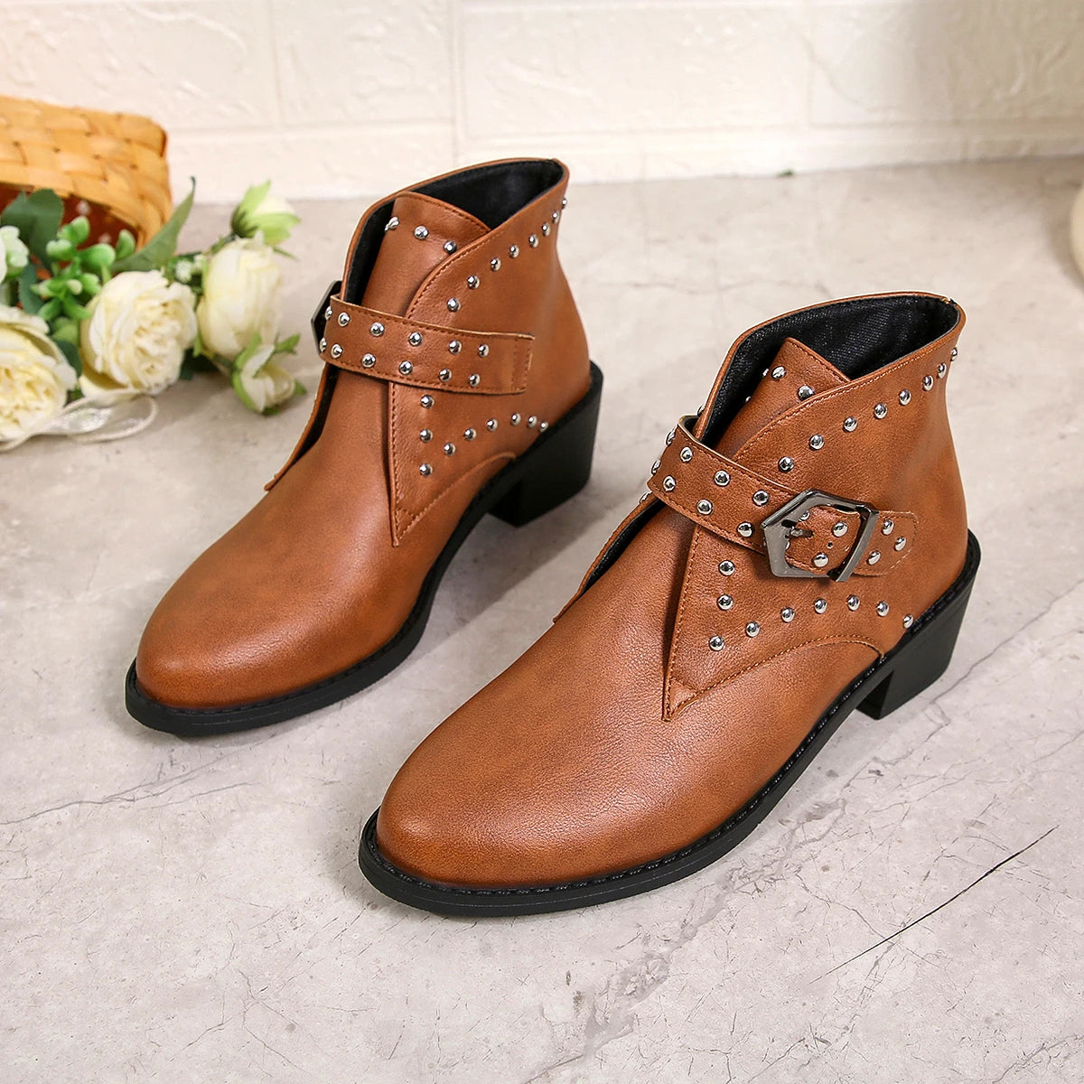 Boots for Women 2026 Winter New Fashion Rivet Knight Style Autumn Designer Women Shoes Retro Mid Calf Women Shoes