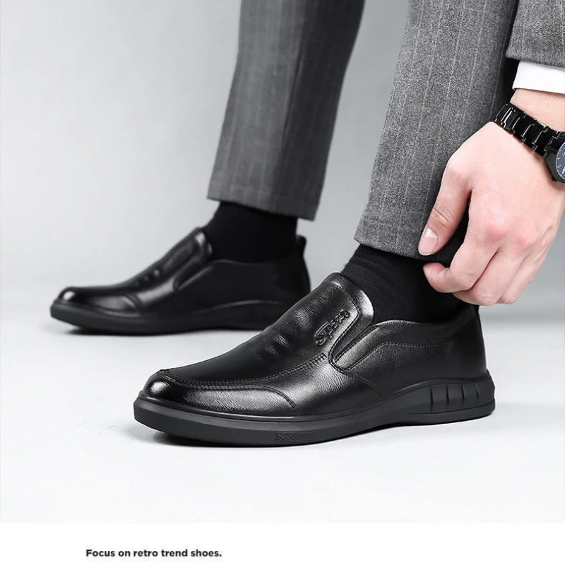Classic Men's Leather Shoes New Black Soft Bottom Anti Slip and Breath Shoes Low-top Business Casual Loafers Formal Men's Shoes