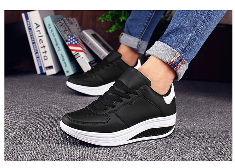 Women Sneakers Fashion Platform Shoes Lace Up Women Casual Flats Shoes Outdoor Lightweight Walking Women Shoes Zapatos De Mujer