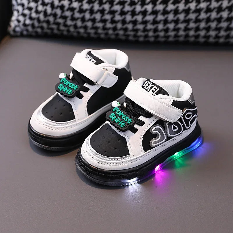Light Up Sports Shoes for Young Children Fashion Leather Luminous Kids Sneakers Baby Toddler Shoes New Girls Boys Board Footwear