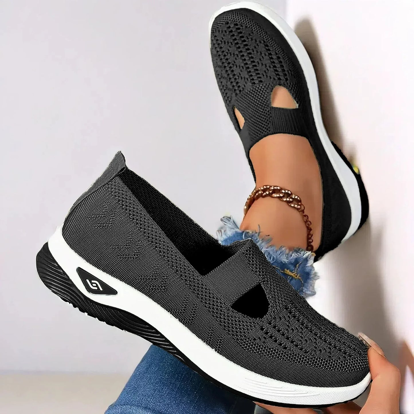 2025Women's Sneakers Breathable Slip on Walking Shoes Mesh Low Top Womens Vulcanized Shoes Soft Sole Lightweight Women Shoes