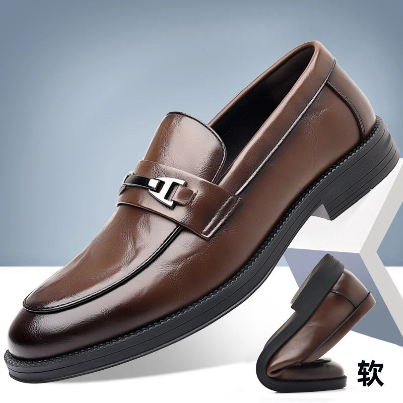 Classic Style Men's Fashionable Business Casual Leather Shoes Spring British Retro Comfortable Soft Sole Loafers Driving Shoes