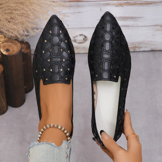 Fashion Shoes for Women Embroidery Breathable Square Heel Loafers Slip on Pointed Toe Leather Single Shoes Elegant Party Pumps
