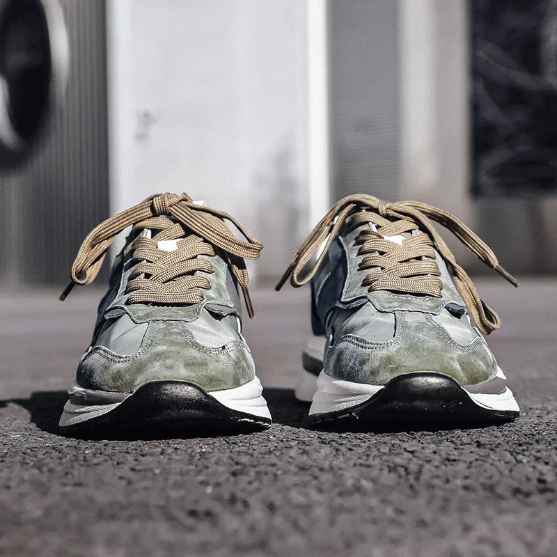 Men's Sports Shoes with Color Matching Fashionable and Versatile Soft-soled Lightweight New Lace-up Outdoor Casual Shoes