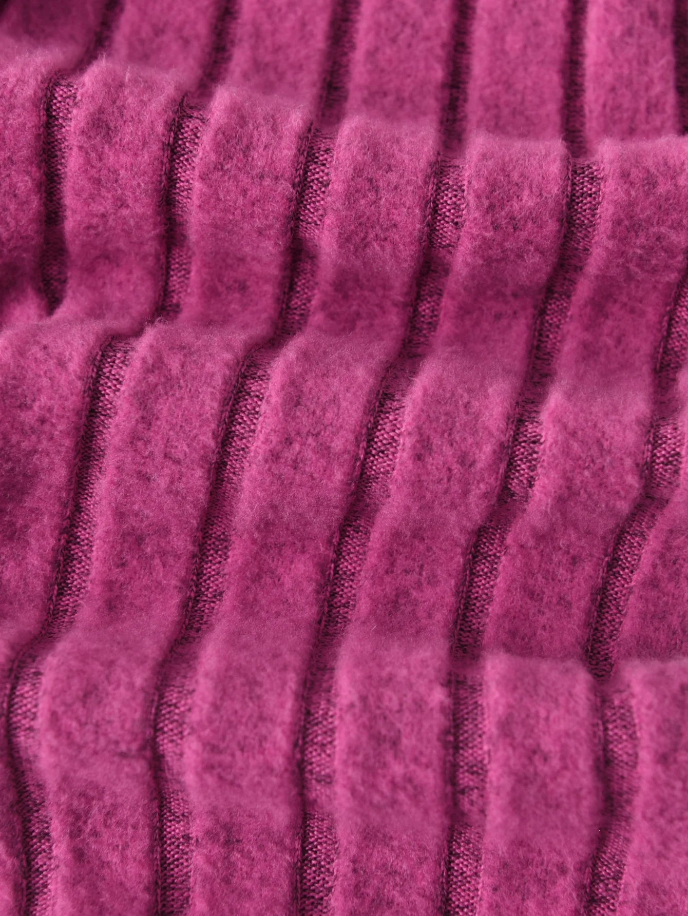 A Two-Piece Girls' Suit, A Long-Sleeved Round-Neck Bow Top And Long Pants, Is Suitable For Outdoor Use In Spring And Autumn