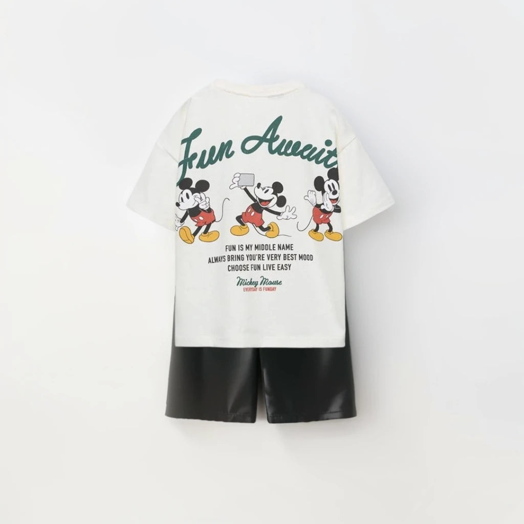 Disney Summer Sets Child New Mickey Mouse T-shirt+Shorts Two Piece Set Child Lovely Casual Short-sleeved Tracksuits Outer Wear