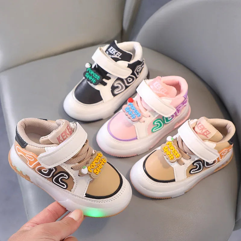 Light Up Sports Shoes for Young Children Fashion Leather Luminous Kids Sneakers Baby Toddler Shoes New Girls Boys Board Footwear