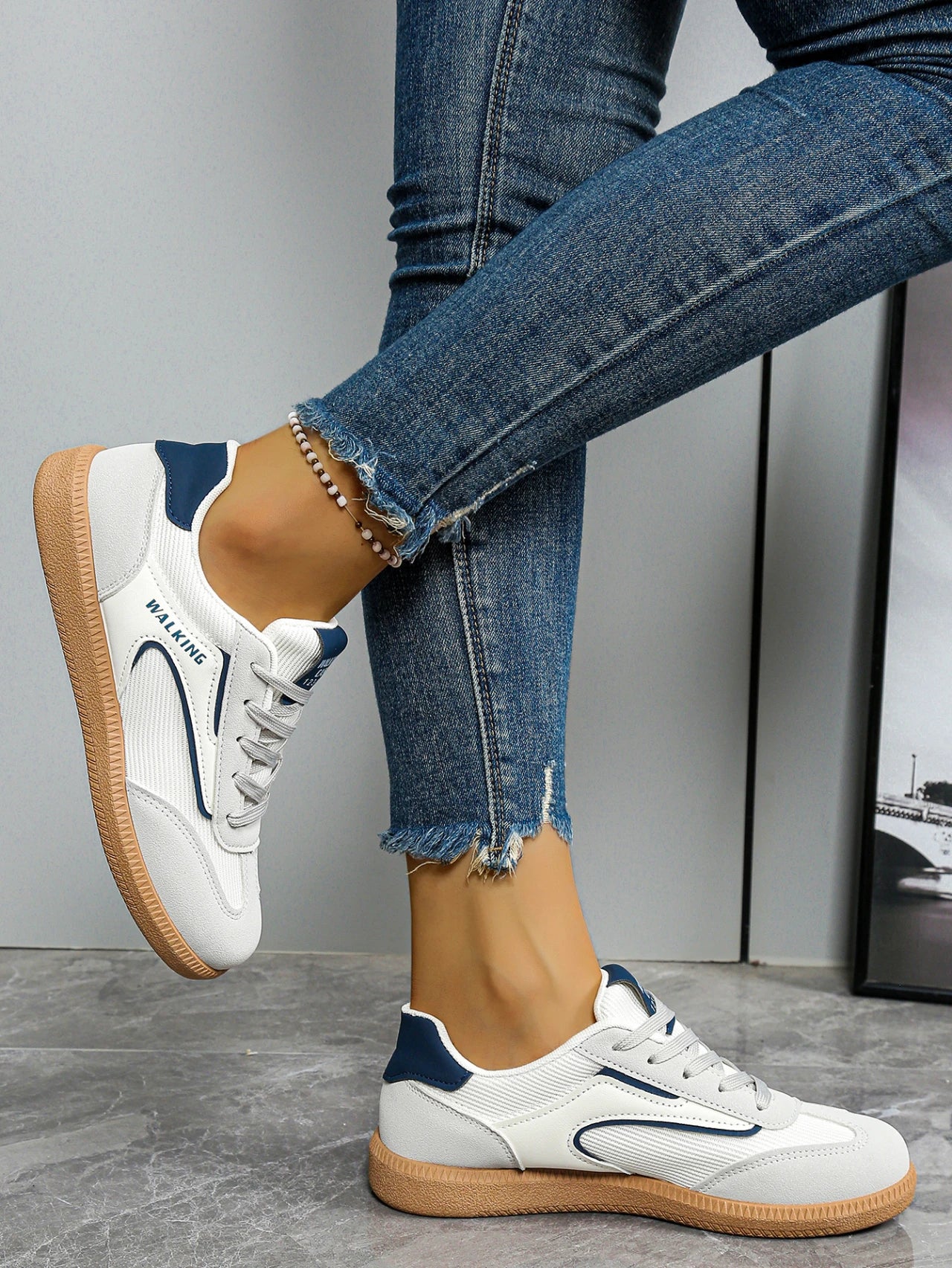 White Shoes for Women, Comfortable and Casual, Flat-Soled, Round-Toe, Lace-Up Women's Shoes, All-Season Color-Blocked Single Shoes