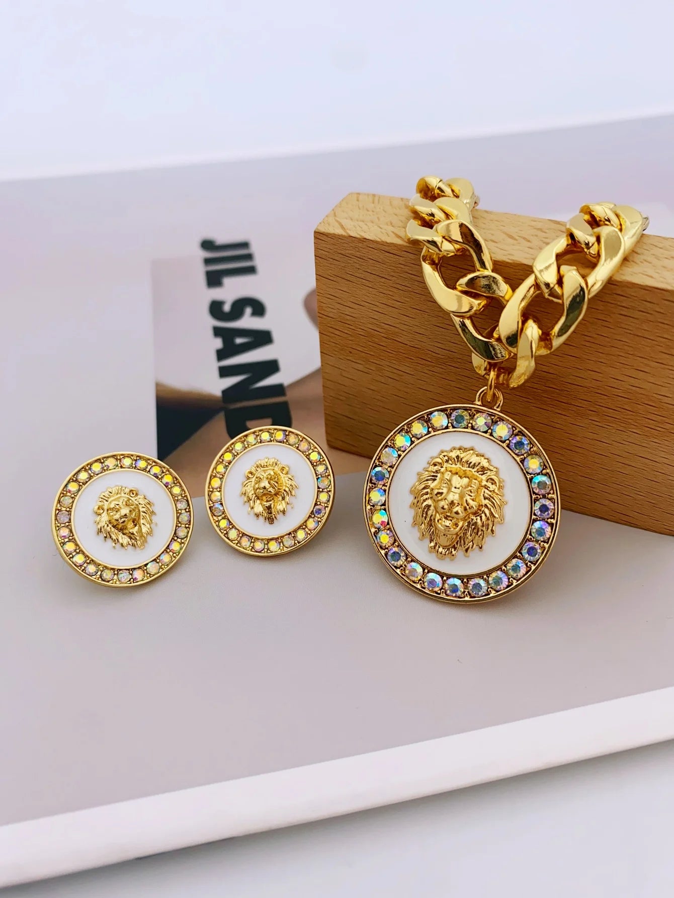 S9c8cd4a64fb94e899a857ea3e62d72f1o