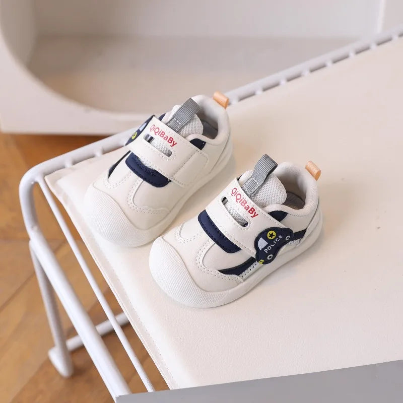 Children's sports shoes for boys and girls anti slip 2025 summer fashion design cute sweet and comfortable casual shoes