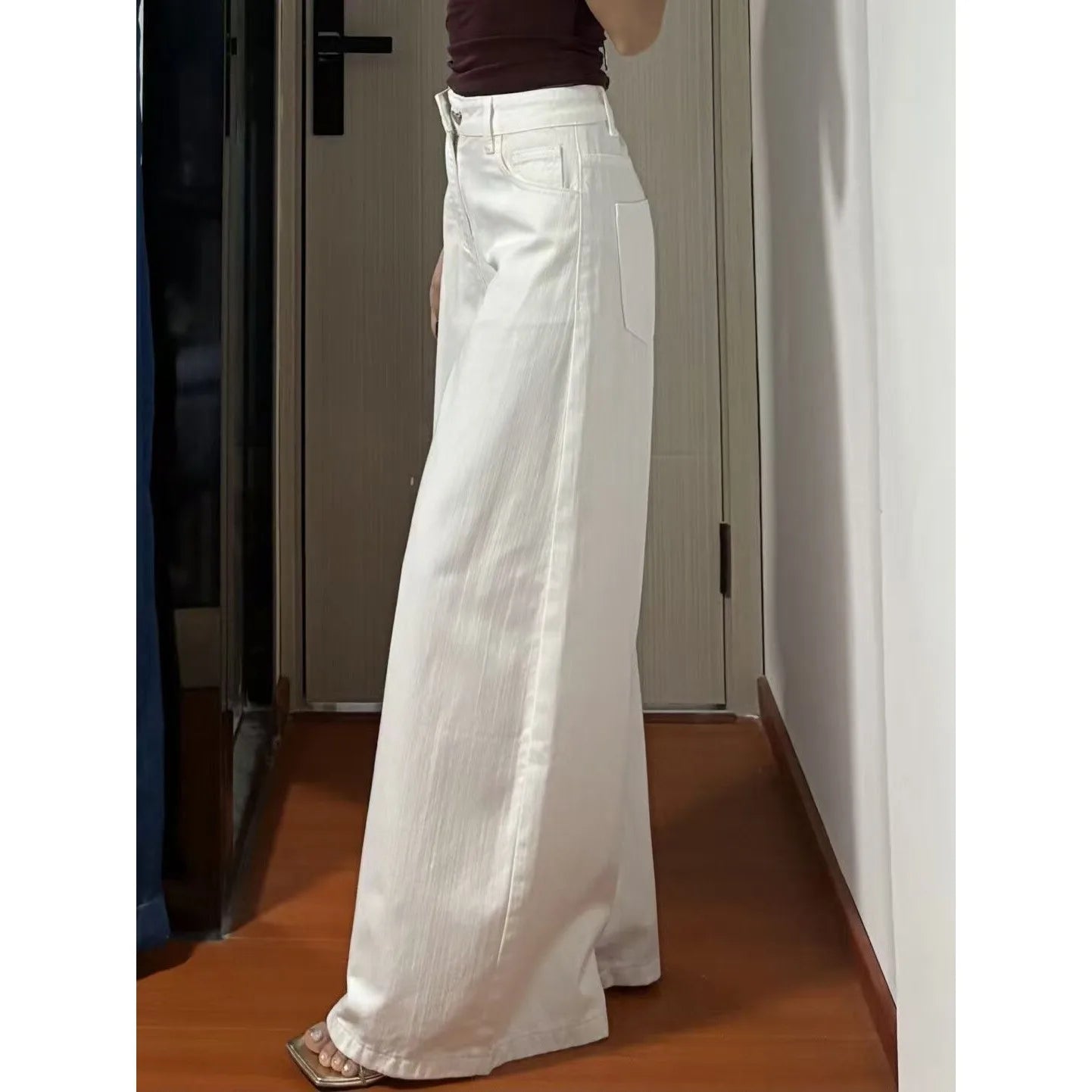 High Waist Wide Leg Straight Cut Jeans White Loose Slimming Drapey Floor Length Trousers Street Style Trendy Jeans