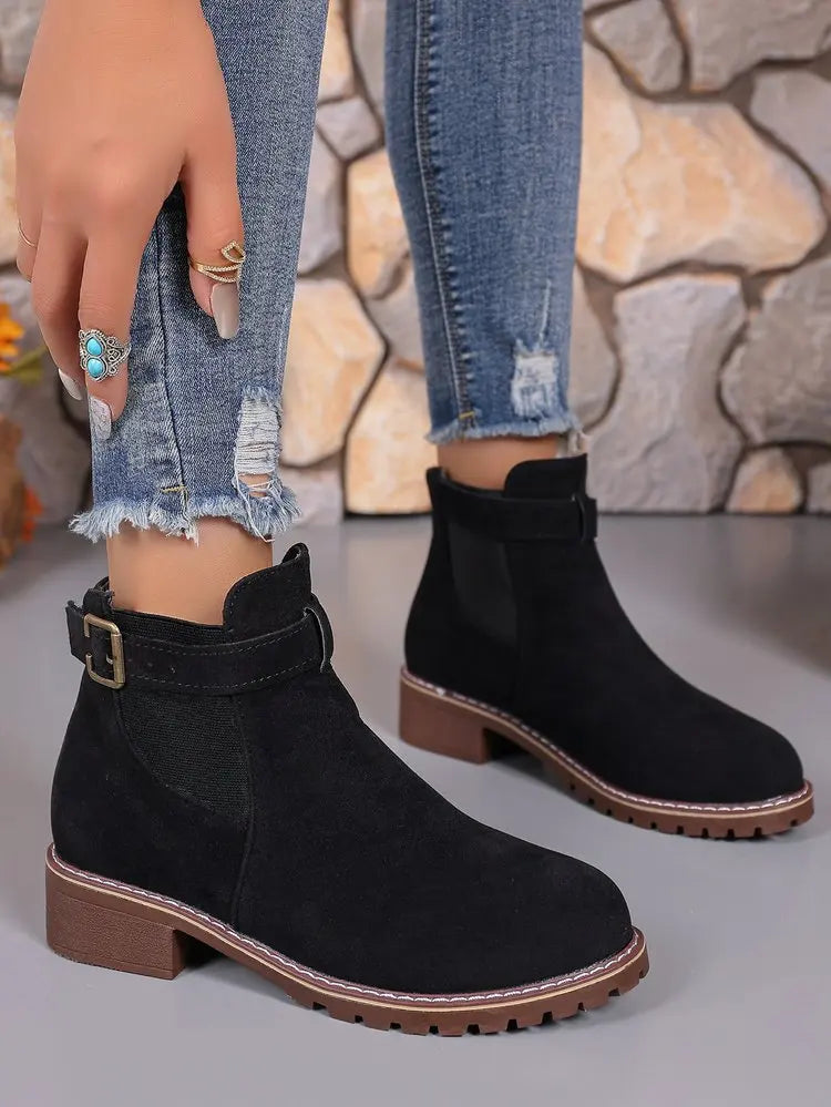 Autumn Winter Women Boots High Quality Belt Buckle Women Platform Boots Fashion British Style Round Toe Ankle Boots Women Shoes