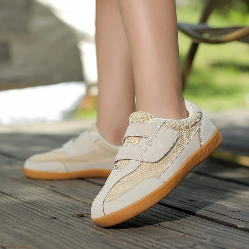 New Children's Soft Soled Board Shoes Boy's and Girl's Anti Slip Sports Rubber Shoes Lightweight Walking Shoes Casual Sneakers