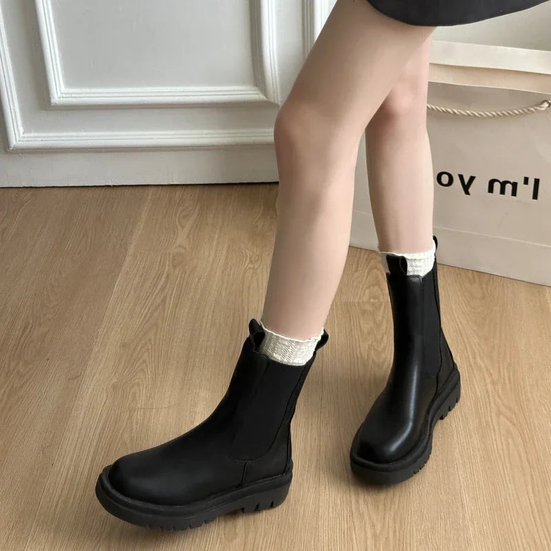 Sooty British-style women's boots 2025 autumn-winter new style fashionable and versatile round-toe short boots with thick soles