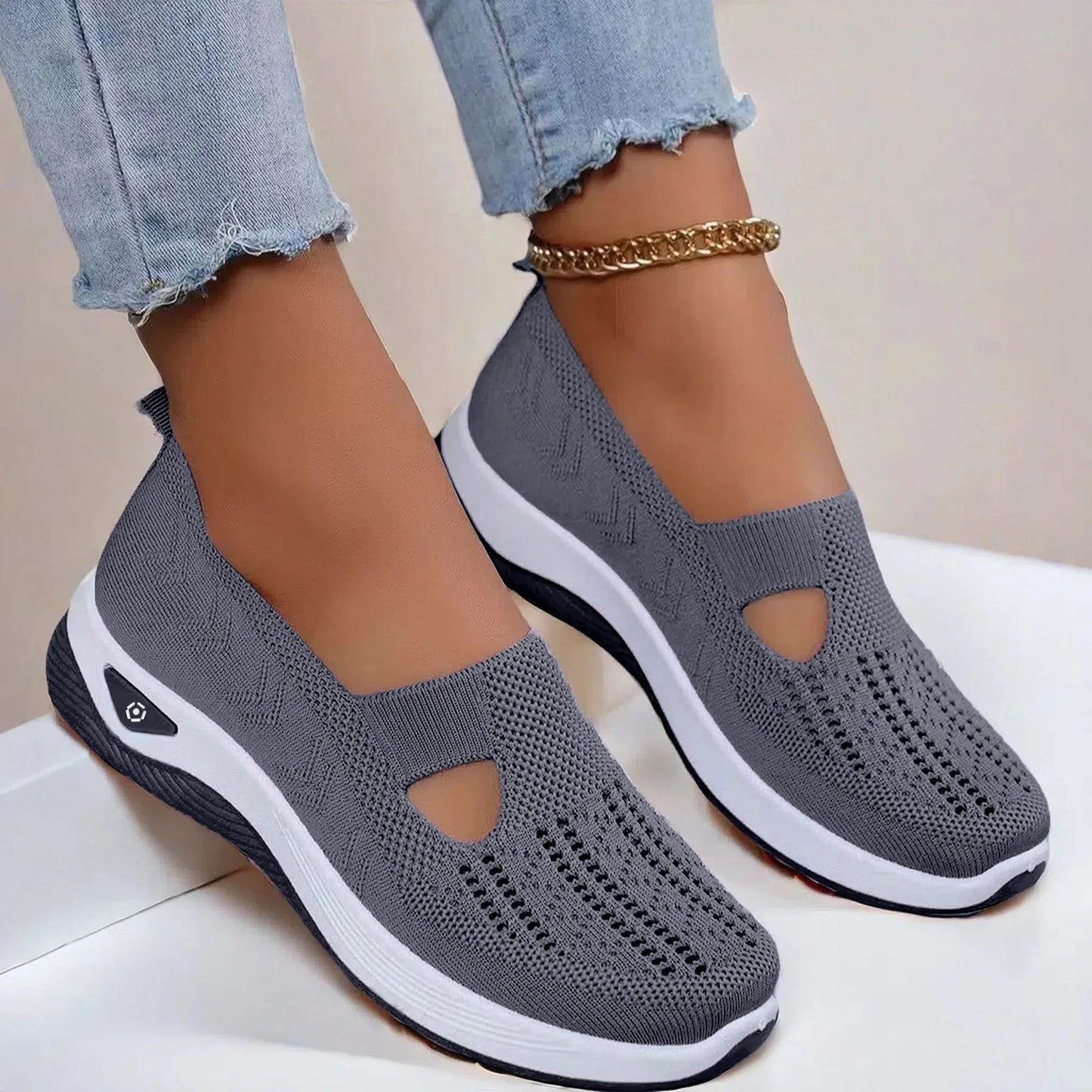 2025Women's Sneakers Breathable Slip on Walking Shoes Mesh Low Top Womens Vulcanized Shoes Soft Sole Lightweight Women Shoes